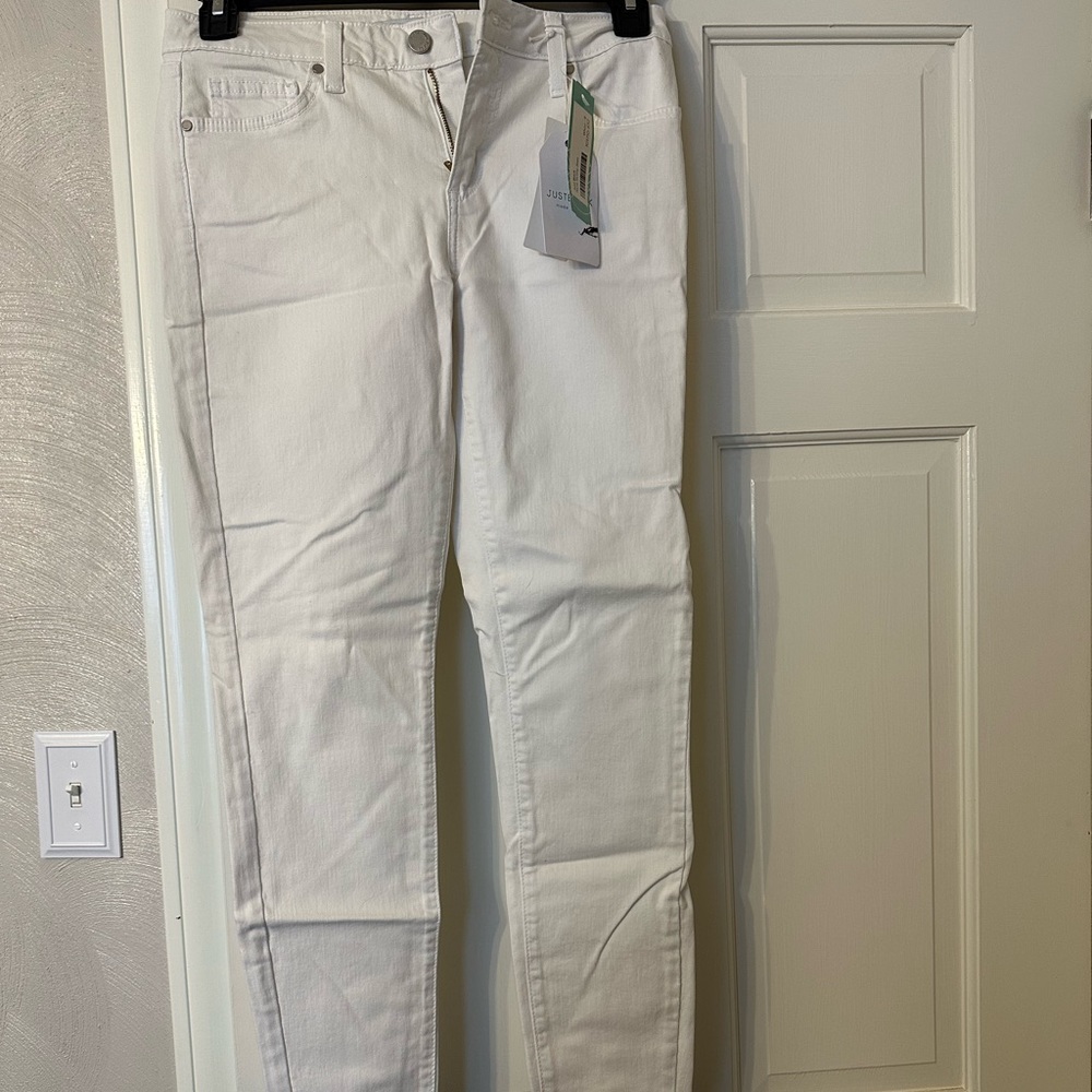 White skinny jeans